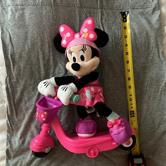 Disney Skating Minnie Mouse Pink Scooter See Video Works Great 15” - Picture 10 of 10